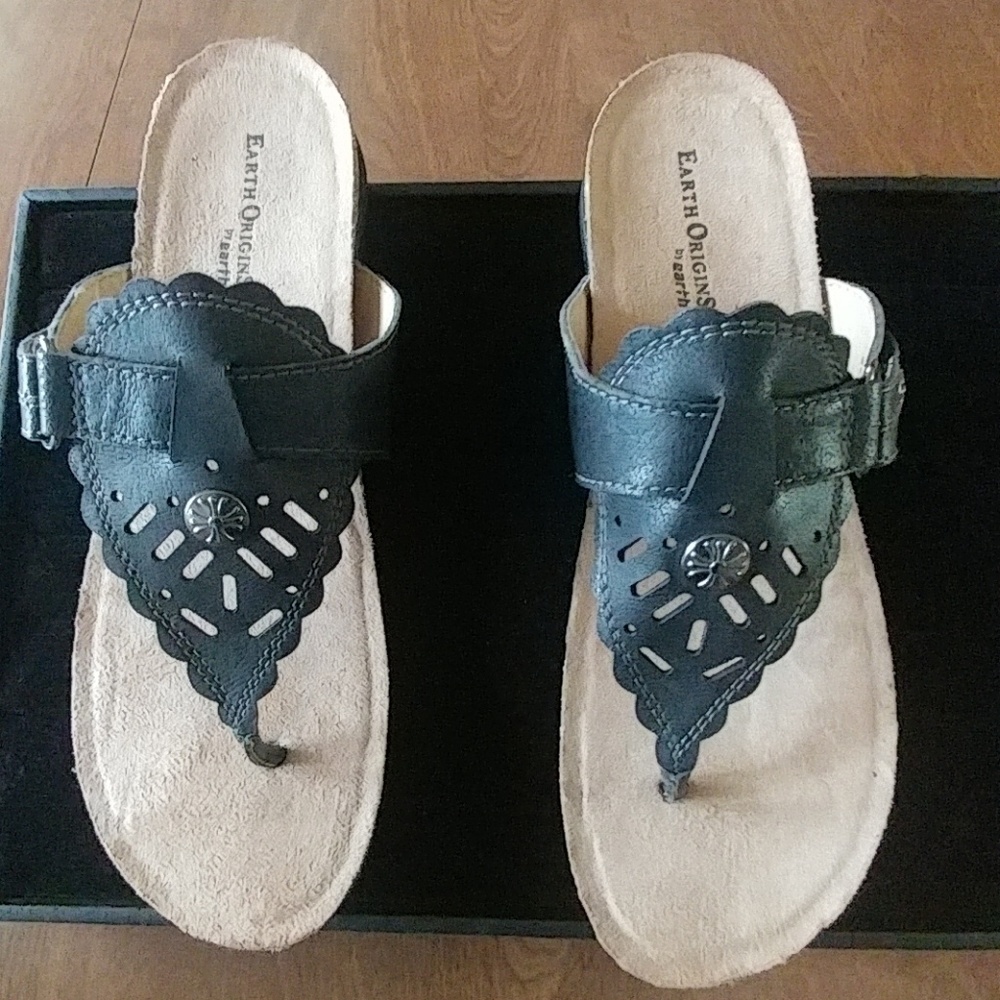 Womens Thong Earth Sandals Size 9M